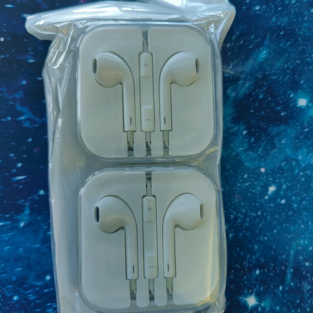 2pc WHITE Earbuds For iPhone IPad iPod Ear Pods Wired 3.5mm Headphone Sealed